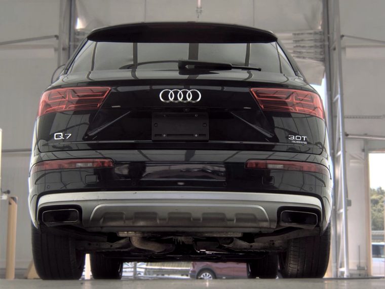 2018 Audi Q7 3.0T Prestige - traseira de face